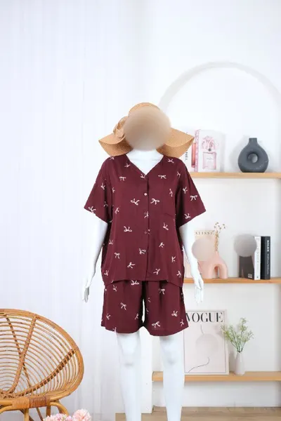 Satu Set Piyama Leher V Seluar Pendek